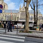 Gare Montoparnasse 2 Mins,,front Metro,gorgeous 2 Bedroom, 76 M2 ,in Center Of St Germain Very Close To Notre Dame Of ,5 Mns Eiffel Tour * Paris