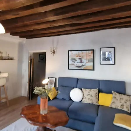 Διαμέρισμα Gare Montoparnasse ,Awesome, 76 M2 2 Bedroom,,Center Of St Germain ,5 Mins Eiffel Tour And Louvre Meusm ,2 Mins Latin Dustrict And Cathedral Of Notre Of Paris