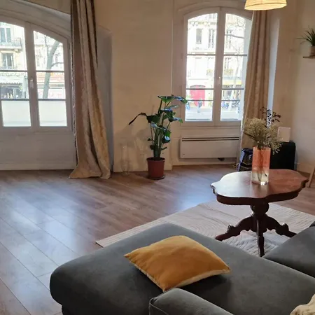 Gare Montoparnasse ,Awesome, 76 M2 2 Bedroom,,Center Of St Germain ,5 Mins Eiffel Tour And Louvre Meusm ,2 Mins Latin Dustrict And Cathedral Of Notre Of Paris Διαμέρισμα