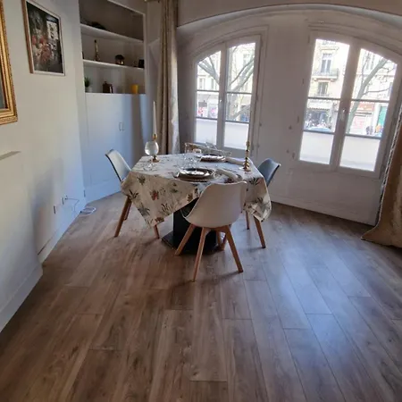Gare Montoparnasse ,Awesome, 76 M2 2 Bedroom,,Center Of St Germain ,5 Mins Eiffel Tour And Louvre Meusm ,2 Mins Latin Dustrict And Cathedral Of Notre Of Paris
