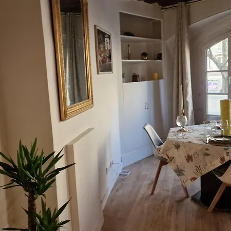 Gare Montoparnasse ,Awesome, 76 M2 2 Bedroom,,Center Of St Germain ,5 Mins Eiffel Tour And Louvre Meusm ,2 Mins Latin Dustrict And Cathedral Of Notre Of Paris Παρίσι