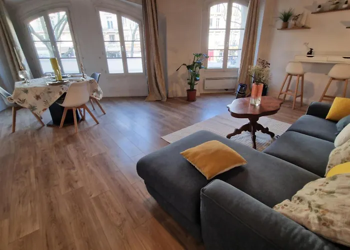 Gorgeous 2 Bedroom, 70 M2 ,in Center Of St Germain Veryclose To Notre Dame Of ,5 Mns Eiffel Tour شقة